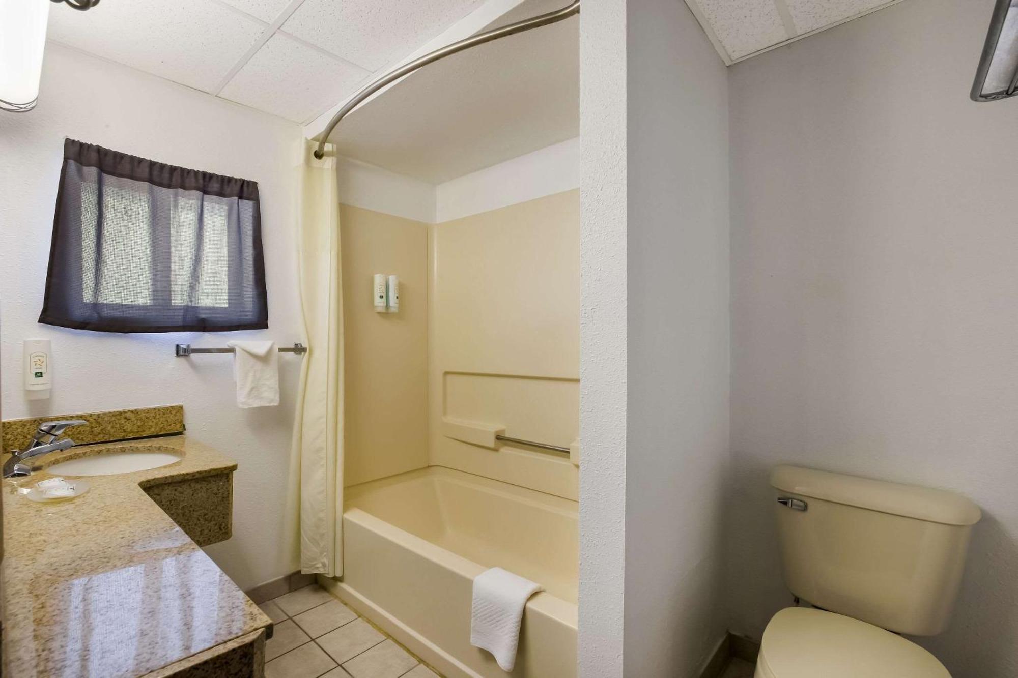 Quality Inn&Suites Millville – Vineland Esterno foto
